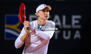 2023-05-17 - Elena Rybakina of Kazakhstan in action during the quarter-final of the 2023 Internazionali BNL d’Italia, Masters 1000 tennis tournament on May 17, 2023 at Foro Italico in Rome, Italy - TENNIS - 2023 INTERNAZIONALI BNL D'ITALIA - INTERNATIONALS - TENNIS