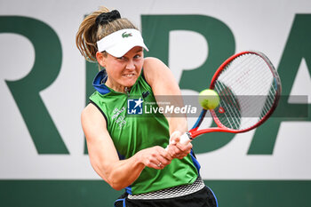 2023-05-22 - Fiona FERRO of France during the first qualifying day of Roland-Garros 2023, Grand Slam tennis tournament, Previews on May 22, 2023 at Roland-Garros stadium in Paris, France - TENNIS - ROLAND GARROS 2023 - PREVIEWS - INTERNATIONALS - TENNIS