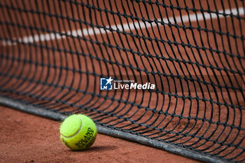 2023-05-23 - Illustration of the official ball during Roland-Garros 2023, Grand Slam tennis tournament, Previews on May 23, 2023 at Roland-Garros stadium in Paris, France - TENNIS - ROLAND GARROS 2023 - PREVIEWS - INTERNATIONALS - TENNIS