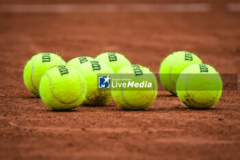 2023-05-23 - Illustration of the official balls during Roland-Garros 2023, Grand Slam tennis tournament, Previews on May 23, 2023 at Roland-Garros stadium in Paris, France - TENNIS - ROLAND GARROS 2023 - PREVIEWS - INTERNATIONALS - TENNIS