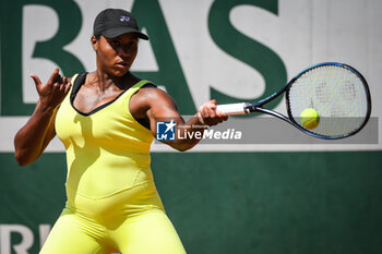 2023-05-24 - Taylor TOWNSEND of United States during the third qualifying day of Roland-Garros 2023, Grand Slam tennis tournament, Previews on May 24, 2023 at Roland-Garros stadium in Paris, France - TENNIS - ROLAND GARROS 2023 - PREVIEWS - INTERNATIONALS - TENNIS