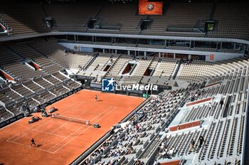 2023-05-24 - General view of Court Philippe Chatrier during Roland-Garros 2023, Grand Slam tennis tournament, Previews on May 24, 2023 at Roland-Garros stadium in Paris, France - TENNIS - ROLAND GARROS 2023 - PREVIEWS - INTERNATIONALS - TENNIS