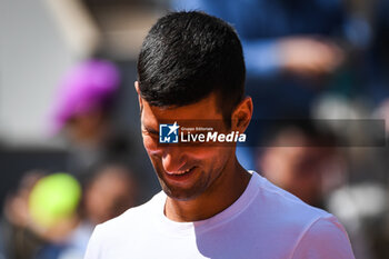 2023-05-25 - Novak DJOKOVIC of Serbia during a training session of Roland-Garros 2023, Grand Slam tennis tournament, Previews on May 25, 2023 at Roland-Garros stadium in Paris, France - TENNIS - ROLAND GARROS 2023 - PREVIEWS - INTERNATIONALS - TENNIS