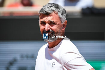 2023-05-25 - Goran IVANISEVIC during a training session of Roland-Garros 2023, Grand Slam tennis tournament, Previews on May 25, 2023 at Roland-Garros stadium in Paris, France - TENNIS - ROLAND GARROS 2023 - PREVIEWS - INTERNATIONALS - TENNIS