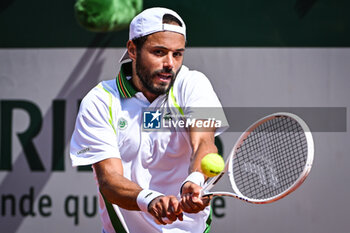 2023-05-26 - Laurent LOKOLI of France during the fifth qualifying day of Roland-Garros 2023, Grand Slam tennis tournament, Previews on May 26, 2023 at Roland-Garros stadium in Paris, France - TENNIS - ROLAND GARROS 2023 - PREVIEWS - INTERNATIONALS - TENNIS