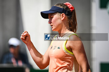 2023-05-26 - Fiona FERRO of France celebrates his point during the fifth qualifying day of Roland-Garros 2023, Grand Slam tennis tournament, Previews on May 26, 2023 at Roland-Garros stadium in Paris, France - TENNIS - ROLAND GARROS 2023 - PREVIEWS - INTERNATIONALS - TENNIS