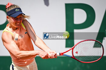 2023-05-26 - Fiona FERRO of France during the fifth qualifying day of Roland-Garros 2023, Grand Slam tennis tournament, Previews on May 26, 2023 at Roland-Garros stadium in Paris, France - TENNIS - ROLAND GARROS 2023 - PREVIEWS - INTERNATIONALS - TENNIS