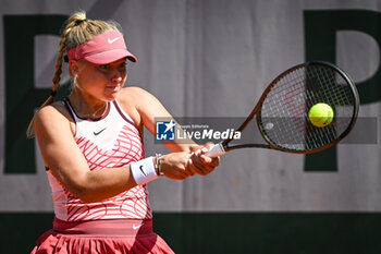 2023-05-26 - Brenda FRUHVIRTOVA of Czech Republic during the fifth qualifying day of Roland-Garros 2023, Grand Slam tennis tournament, Previews on May 26, 2023 at Roland-Garros stadium in Paris, France - TENNIS - ROLAND GARROS 2023 - PREVIEWS - INTERNATIONALS - TENNIS