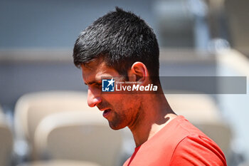 2023-05-26 - Novak DJOKOVIC of Serbia during a training session of Roland-Garros 2023, Grand Slam tennis tournament, Previews on May 26, 2023 at Roland-Garros stadium in Paris, France - TENNIS - ROLAND GARROS 2023 - PREVIEWS - INTERNATIONALS - TENNIS