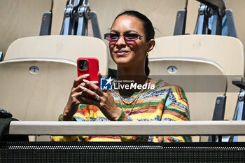 2023-05-27 - Lais RIBEIRO Brazilian model and wife of Joakim NOAH during the concert of French singer and former tennis player Yannick NOAH at Roland-Garros 2023, Grand Slam tennis tournament, Previews on May 27, 2023 at Roland-Garros stadium in Paris, France - TENNIS - ROLAND GARROS 2023 - PREVIEWS - INTERNATIONALS - TENNIS