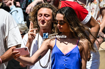2023-05-27 - Joalukas NOAH with his sister the French model Jenaye NOAH during the concert of their father the singer and former French tennis player Yannick NOAH at Roland-Garros 2023, Grand Slam tennis tournament, Previews on May 27, 2023 at Roland-Garros stadium in Paris, France - TENNIS - ROLAND GARROS 2023 - PREVIEWS - INTERNATIONALS - TENNIS