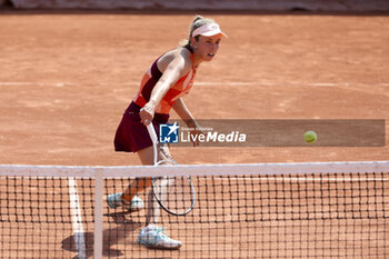 2023-05-28 - Elise Mertens of Belgium during day 1 of the 2023 French Open, Roland-Garros 2023, second Grand Slam tennis tournament of the year, on May 28, 2023 at stade Roland-Garros in Paris, France - TENNIS - ROLAND GARROS 2023 - WEEK 1 - INTERNATIONALS - TENNIS