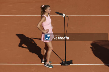 2023-05-28 - Camila Giorgi of Italy interviewed on-court after her first round victory during day 1 of the 2023 French Open, Roland-Garros 2023, second Grand Slam tennis tournament of the year, on May 28, 2023 at stade Roland-Garros in Paris, France - TENNIS - ROLAND GARROS 2023 - WEEK 1 - INTERNATIONALS - TENNIS