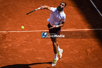 2023-05-29 - Benoit PAIRE of France during the second day of Roland-Garros 2023, Grand Slam tennis tournament, on May 29, 2023 at Roland-Garros stadium in Paris, France - TENNIS - ROLAND GARROS 2023 - WEEK 1 - INTERNATIONALS - TENNIS