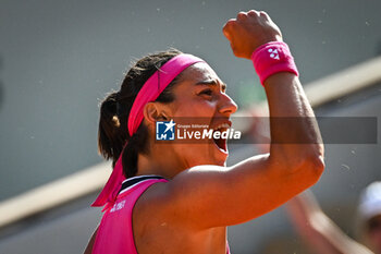 2023-05-29 - Caroline GARCIA of France celebrates his victory during the second day of Roland-Garros 2023, Grand Slam tennis tournament, on May 29, 2023 at Roland-Garros stadium in Paris, France - TENNIS - ROLAND GARROS 2023 - WEEK 1 - INTERNATIONALS - TENNIS