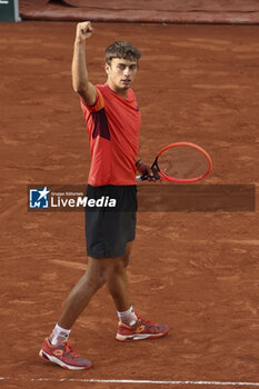 2023-05-29 - Flavio Cobolli of Italy during day 2 of the 2023 French Open, Roland-Garros 2023, second Grand Slam tennis tournament of the year, on May 29, 2023 at stade Roland-Garros in Paris, France - TENNIS - ROLAND GARROS 2023 - WEEK 1 - INTERNATIONALS - TENNIS