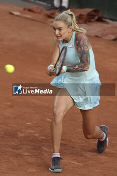 2023-05-29 - Tereza Martincova of Czech Republic during day 2 of the 2023 French Open, Roland-Garros 2023, second Grand Slam tennis tournament of the year, on May 29, 2023 at stade Roland-Garros in Paris, France - TENNIS - ROLAND GARROS 2023 - WEEK 1 - INTERNATIONALS - TENNIS