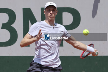 2023-05-29 - Denis Shapovalov of Canada during day 2 of the 2023 French Open, Roland-Garros 2023, second Grand Slam tennis tournament of the year, on May 29, 2023 at stade Roland-Garros in Paris, France - TENNIS - ROLAND GARROS 2023 - WEEK 1 - INTERNATIONALS - TENNIS