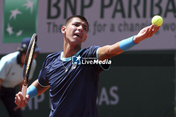 2023-05-29 - Alexei Popyrin of Australia during day 2 of the 2023 French Open, Roland-Garros 2023, second Grand Slam tennis tournament of the year, on May 29, 2023 at stade Roland-Garros in Paris, France - TENNIS - ROLAND GARROS 2023 - WEEK 1 - INTERNATIONALS - TENNIS