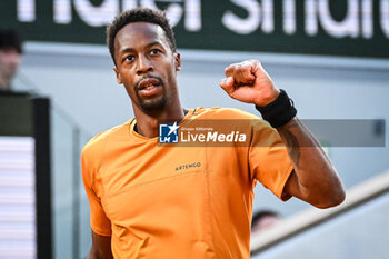 2023-05-30 - Gael MONFILS of France celebrates his point during the third day of Roland-Garros 2023, Grand Slam tennis tournament, on May 30, 2023 at Roland-Garros stadium in Paris, France - TENNIS - ROLAND GARROS 2023 - WEEK 1 - INTERNATIONALS - TENNIS