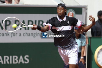 2023-05-30 - Christopher Eubanks of USA during day 3 of the 2023 French Open, Roland-Garros 2023, second Grand Slam tennis tournament of the year, on May 30, 2023 at Stade Roland-Garros in Paris, France - TENNIS - ROLAND GARROS 2023 - WEEK 1 - INTERNATIONALS - TENNIS