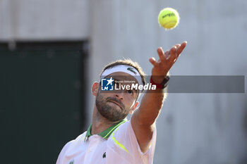 2023-05-30 - Grigor Dimitrov of Bulgaria during day 3 of the 2023 French Open, Roland-Garros 2023, second Grand Slam tennis tournament of the year, on May 30, 2023 at Stade Roland-Garros in Paris, France - TENNIS - ROLAND GARROS 2023 - WEEK 1 - INTERNATIONALS - TENNIS