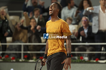 2023-05-31 - Gael Monfils of France celebrates during day 3 of the 2023 French Open, Roland-Garros 2023, second Grand Slam tennis tournament of the year, on May 30, 2023 at Stade Roland-Garros in Paris, France - TENNIS - ROLAND GARROS 2023 - WEEK 1 - INTERNATIONALS - TENNIS