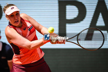 2023-05-31 - Anna BLINKOVA of Russia during the fourth day of Roland-Garros 2023, Grand Slam tennis tournament, on May 31, 2023 at Roland-Garros stadium in Paris, France - TENNIS - ROLAND GARROS 2023 - WEEK 1 - INTERNATIONALS - TENNIS
