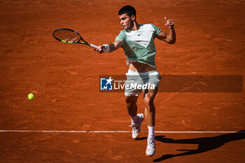 2023-05-31 - Carlos ALCARAZ of Spain during the fourth day of Roland-Garros 2023, Grand Slam tennis tournament, on May 31, 2023 at Roland-Garros stadium in Paris, France - TENNIS - ROLAND GARROS 2023 - WEEK 1 - INTERNATIONALS - TENNIS