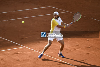 2023-05-31 - Lucas Pouille during the French Open, Grand Slam tennis tournament on May 31, 2023 at Roland Garros stadium in Paris, France Photo Victor Joly / DPPI - TENNIS - ROLAND GARROS 2023 - WEEK 1 - INTERNATIONALS - TENNIS