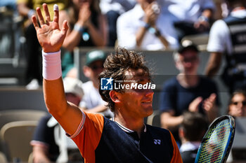 2023-06-01 - Casper RUUD of Norway celebrates his victory during the fifth day of Roland-Garros 2023, Grand Slam tennis tournament, on June 01, 2023 at Roland-Garros stadium in Paris, France - TENNIS - ROLAND GARROS 2023 - WEEK 1 - INTERNATIONALS - TENNIS
