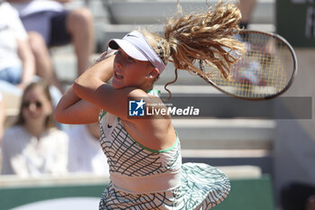 2023-06-01 - Mirra Andreeva of Russia during day 5 of the 2023 French Open, Roland-Garros 2023, second Grand Slam tennis tournament of the year, on June 1, 2023 at Stade Roland-Garros in Paris, France - TENNIS - ROLAND GARROS 2023 - WEEK 1 - INTERNATIONALS - TENNIS