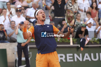 2023-06-01 - Daniel Altmaier of Germany celebrates his victory over Jannik Sinner of Italy during day 5 of the 2023 French Open, Roland-Garros 2023, second Grand Slam tennis tournament of the year, on June 1, 2023 at Stade Roland-Garros in Paris, France - TENNIS - ROLAND GARROS 2023 - WEEK 1 - INTERNATIONALS - TENNIS