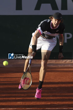2023-06-01 - Nicolas Jarry of Chile during day 5 of the 2023 French Open, Roland-Garros 2023, second Grand Slam tennis tournament of the year, on June 1, 2023 at Stade Roland-Garros in Paris, France - TENNIS - ROLAND GARROS 2023 - WEEK 1 - INTERNATIONALS - TENNIS
