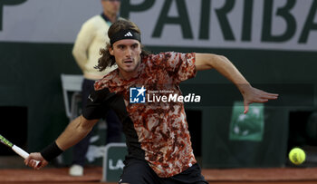 2023-06-02 - Stefanos Tsitsipas of Greece during day 6 of the 2023 French Open, Roland-Garros 2023, second Grand Slam tennis tournament of the year, on June 2, 2023 at Stade Roland-Garros in Paris, France - TENNIS - ROLAND GARROS 2023 - WEEK 1 - INTERNATIONALS - TENNIS