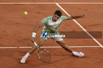 2023-06-02 - Carlos Alcaraz of Spain during day 6 of the 2023 French Open, Roland-Garros 2023, second Grand Slam tennis tournament of the year, on June 2, 2023 at Stade Roland-Garros in Paris, France - TENNIS - ROLAND GARROS 2023 - WEEK 1 - INTERNATIONALS - TENNIS