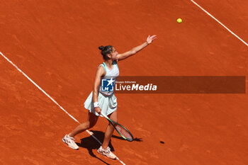 2023-06-05 - Sara Sorribes Tormo of Spain during the French Open 2023, Roland-Garros 2023, Grand Slam tennis tournament, on June 7, 2023 at Stade Roland-Garros in Paris, France - TENNIS - ROLAND GARROS 2023 - WEEK 2 - INTERNATIONALS - TENNIS