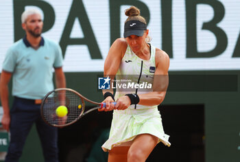 2023-06-08 - Beatriz Haddad Maia of Brazil during the French Open 2023, Roland-Garros 2023, Grand Slam tennis tournament, on June 8, 2023 at Stade Roland-Garros in Paris, France - TENNIS - ROLAND GARROS 2023 - WEEK 2 - INTERNATIONALS - TENNIS