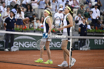 2023-06-08 - Gabriela Sabatini and Gisela Dulko during the French Open, Grand Slam tennis tournament on June 8, 2023 at Roland Garros stadium in Paris, France. Photo Victor Joly / DPPI - TENNIS - ROLAND GARROS 2023 - WEEK 2 - INTERNATIONALS - TENNIS