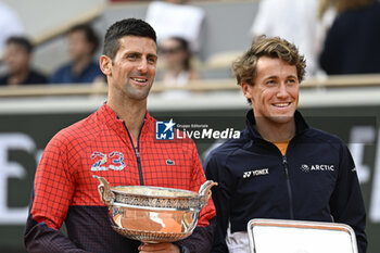 2023-06-11 - Novak Djokovic and Capser Ruud during the French Open final, Grand Slam tennis tournament on June 11, 2023 at Roland Garros stadium in Paris, France. Photo Victor Joly / DPPI - TENNIS - ROLAND GARROS 2023 - WEEK 2 - INTERNATIONALS - TENNIS