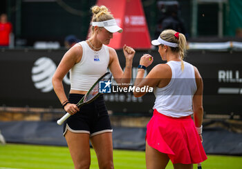2023-06-21 - Alexa Guarachi of Chile & Erin Routliffe of New Zealand playing doubles at the 2023 bett1 Open, WTA 500 tennis tournament on June 21, 2023 in Berlin, Germany - TENNIS - WTA - BETT1 OPEN 2023 - INTERNATIONALS - TENNIS