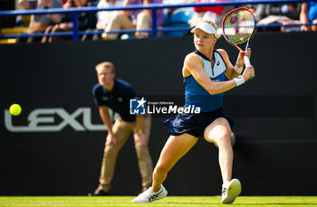 2023-06-28 - Harriet Dart of Great Britain in action during the second round of the 2023 Rothesay International, WTA 500 tennis tournament on June 28, 2023 at Devonshire Park in Eastbourne, England - TENNIS - WTA - ROTHESAY INTERNATIONAL 2023 - INTERNATIONALS - TENNIS