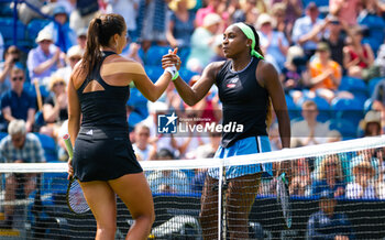2023-06-28 - Jodie Burrage of Great Britain & Coco Gauff of the United States in action during the second round of the 2023 Rothesay International, WTA 500 tennis tournament on June 28, 2023 at Devonshire Park in Eastbourne, England - TENNIS - WTA - ROTHESAY INTERNATIONAL 2023 - INTERNATIONALS - TENNIS