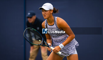2023-06-28 - Xiyu Wang of China in action during the second round of the 2023 Rothesay International, WTA 500 tennis tournament on June 28, 2023 at Devonshire Park in Eastbourne, England - TENNIS - WTA - ROTHESAY INTERNATIONAL 2023 - INTERNATIONALS - TENNIS