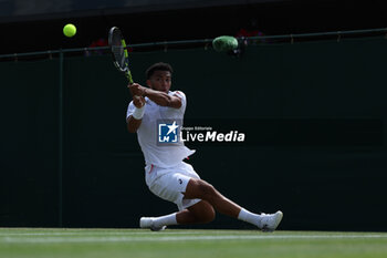 2023-07-06 - Arthur Fils (Fra) during the 2023 Wimbledon Championships on July 6, 2023 at All England Lawn Tennis & Croquet Club in Wimbledon, England - TENNIS - WIMBLEDON 2023 - INTERNATIONALS - TENNIS