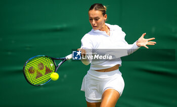 2023-07-06 - Ana Bogdan of Romania in action during the second round of the 2023 Wimbledon Championships on July 6, 2023 at All England Lawn Tennis & Croquet Club in Wimbledon, England - TENNIS - WIMBLEDON 2023 - INTERNATIONALS - TENNIS
