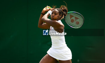 2023-07-06 - Alycia Parks of the United States in action during the second round of the 2023 Wimbledon Championships on July 6, 2023 at All England Lawn Tennis & Croquet Club in Wimbledon, England - TENNIS - WIMBLEDON 2023 - INTERNATIONALS - TENNIS