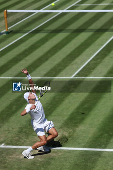 2023-07-07 - Holger Rune during the 2023 Wimbledon Championships on July 7, 2023 at All England Lawn Tennis & Croquet Club in Wimbledon, England - TENNIS - WIMBLEDON 2023 - INTERNATIONALS - TENNIS