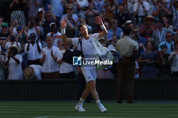 2023-07-07 - Andy Murray (GB) during the 2023 Wimbledon Championships on July 7, 2023 at All England Lawn Tennis & Croquet Club in Wimbledon, England - TENNIS - WIMBLEDON 2023 - INTERNATIONALS - TENNIS