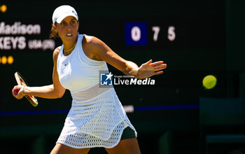 2023-07-07 - Madison Keys of the United States in action during the second round of the 2023 Wimbledon Championships on July 7, 2023 at All England Lawn Tennis & Croquet Club in Wimbledon, England - TENNIS - WIMBLEDON 2023 - INTERNATIONALS - TENNIS